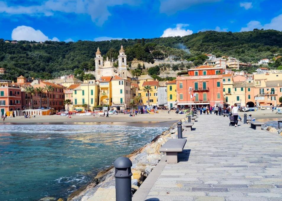 Vista Mare & Ac - Smeraldo Apartment Laigueglia Zewnętrze zdjęcie